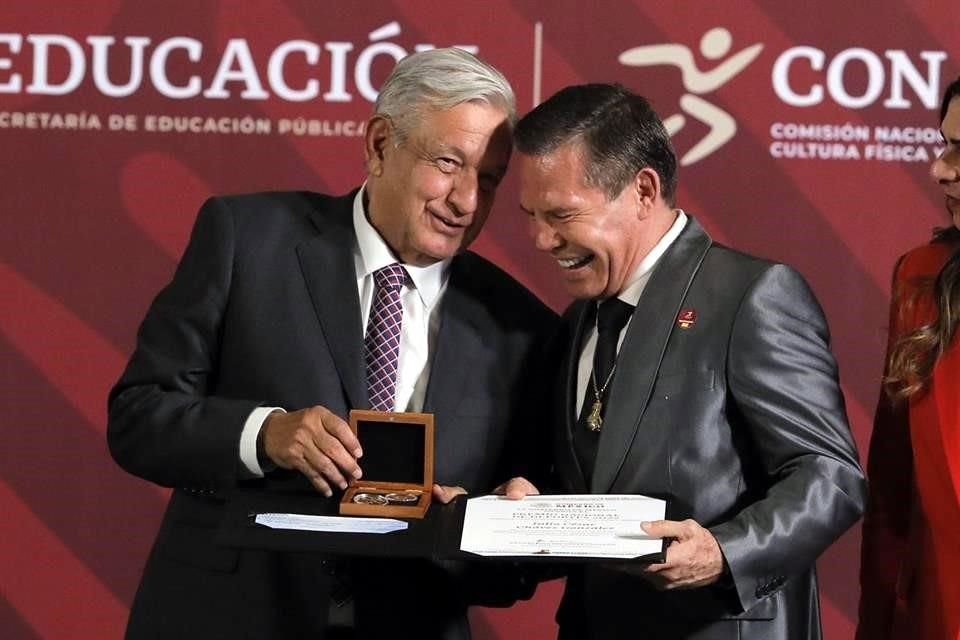 Julio César Chávez fue de los más aplaudidos.