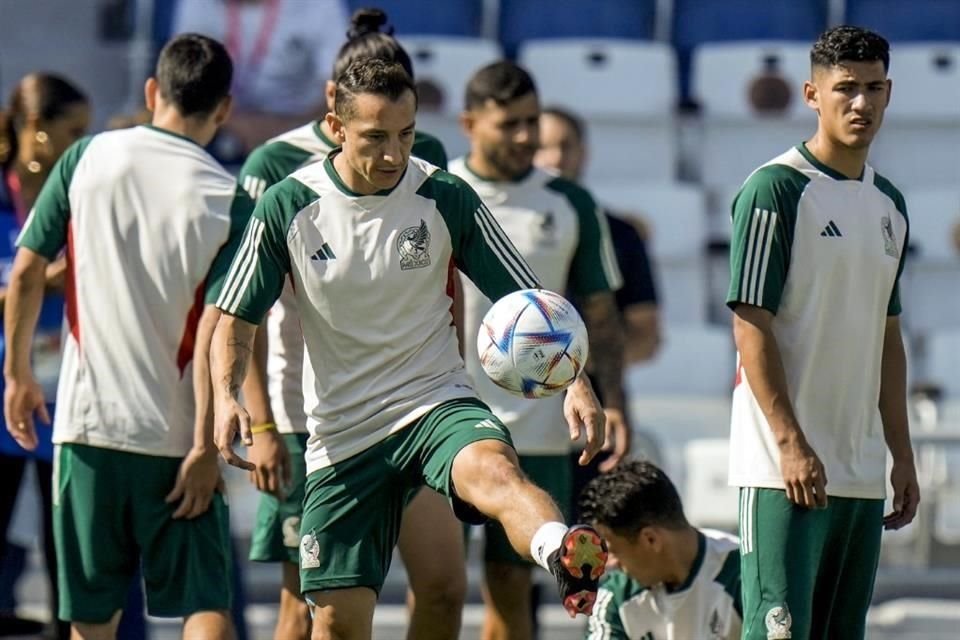 Andrés Guardado entrenó sin contratiempos en la primera práctica del Tri, previo al juego ante Arabia Saudita.