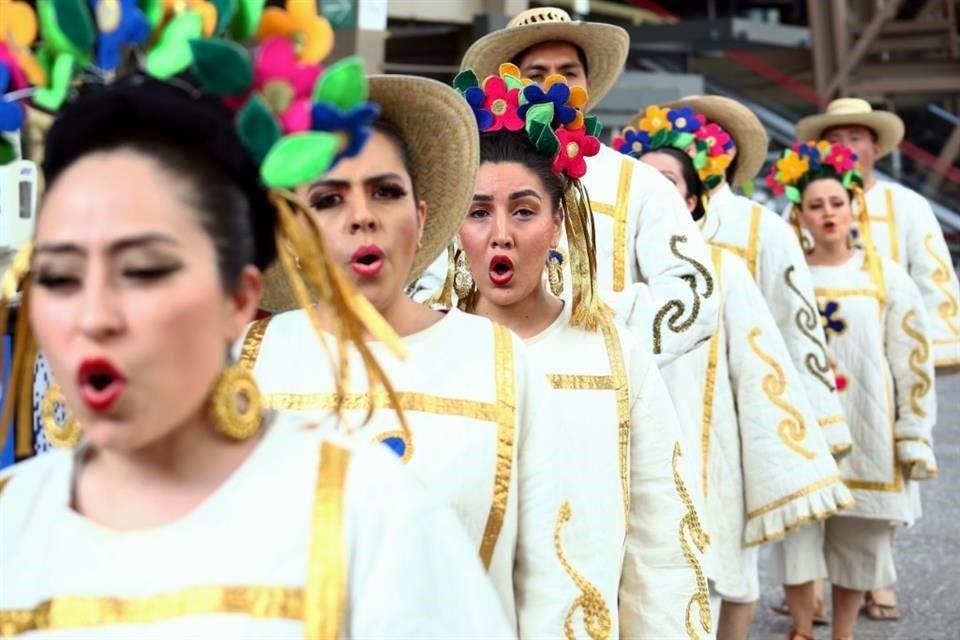 'Navidades en México', espectáculo del  Ballet Folklórico de México de Amalia Hernández, reunirá a cerca de 140 intérpretes en el escenario, entre bailarines, músicos y coros.