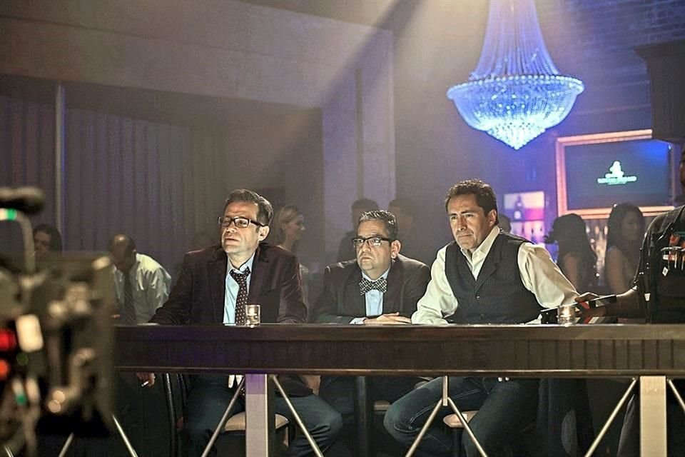 Damian Bichir (der.) no ha parado de escribir y adelantó que quiere repetir la experiencia como director y guionista tanto como le sea posible.