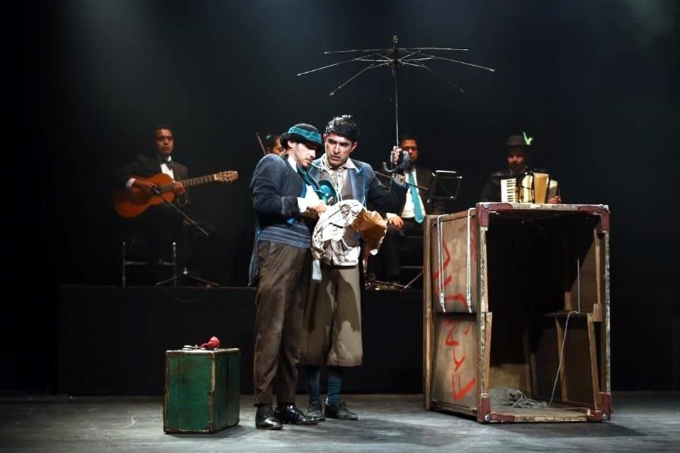 Idiotas teatros presenta 'Pájaro' en el Teatro Orientación los lunes y martes hasta el 13 de diciembre. Además, sábado y domingo, hasta el día 11, 'Las 8 joyas de Igu'.