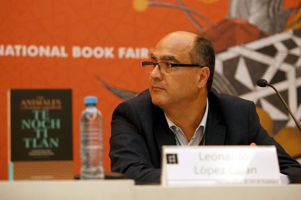 El arqueólogo Leonardo López Luján presentó en el marco de la Feria Internacional del Libro de Guadalajara el título 'Los animales y el recinto sagrado de Tenochtitlan'.