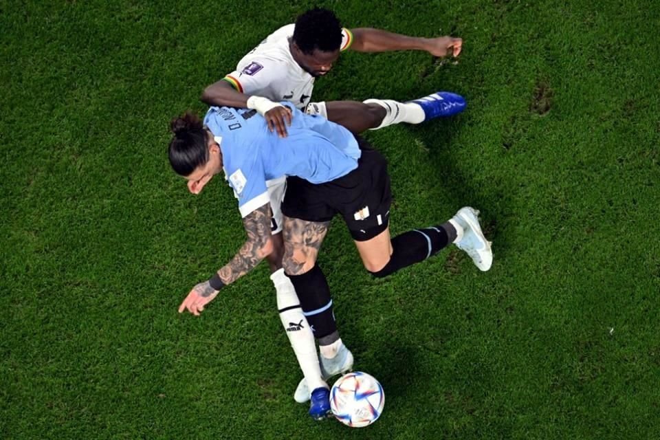 Uruguay finalizó con cuatro puntos en la tabla al igual que Corea, pero cayó al tercer puesto por tener menos goles a favor<br>que el conjunto asiático.