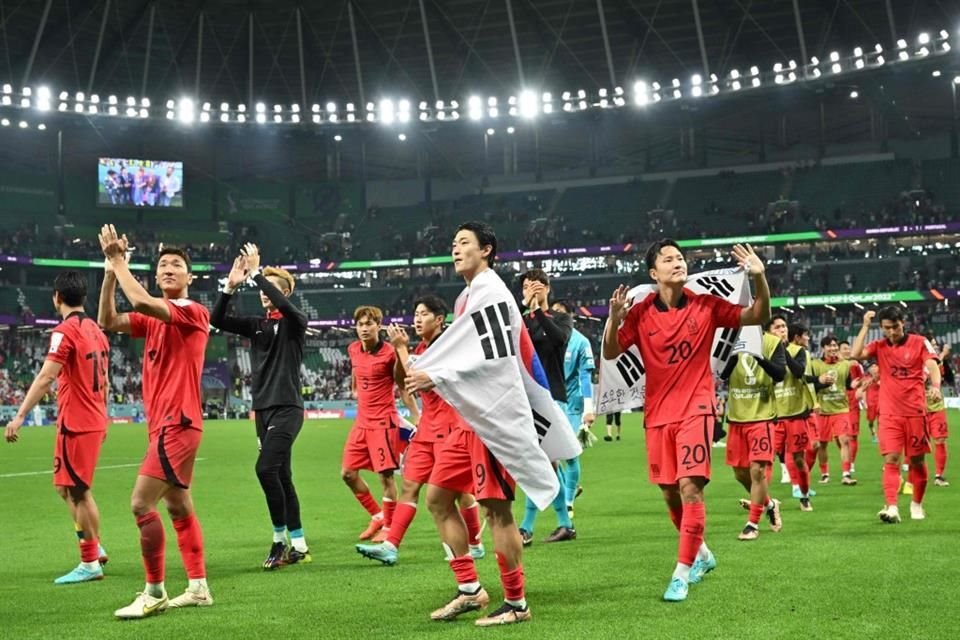 Con un gol en los últimos minutos, Corea del Sur venció 2-1 a Portugal y se metió a Octavos en Qatar. Checa las mejores imágenes.