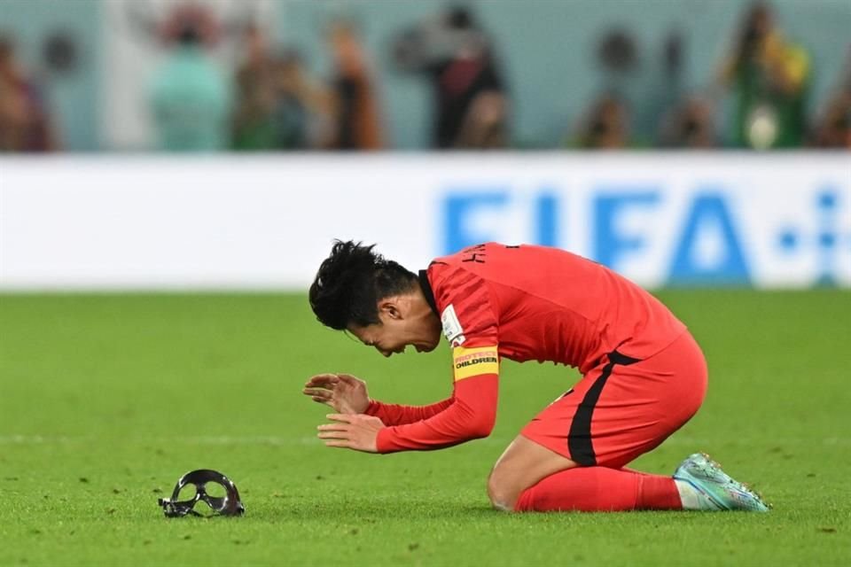 Heung-min Son terminó con llanto el partido.