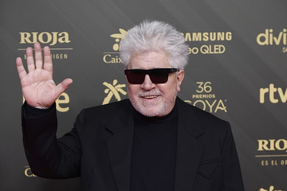 El director ganador del Oscar dio la noticia en el podcast 'At Your Service', de la cantante británica Dua Lipa.