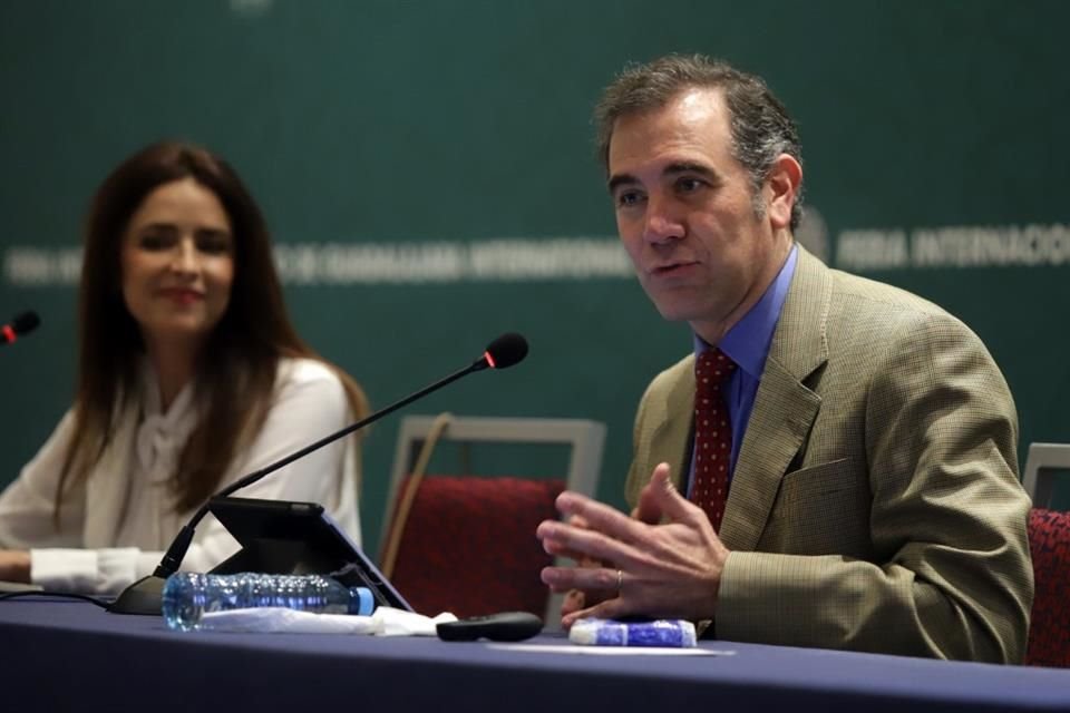 Lorenzo Córdova, presidente del INE, en la Cátedra José Luis Lamadrid, '¿Una nueva reforma electoral?' en el marco de la FIL de Guadalajara.