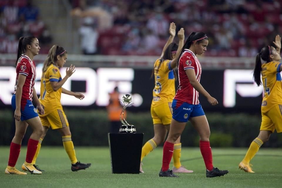 Chivas y Tigres Femenil prometían brindar un buen partido y goles.