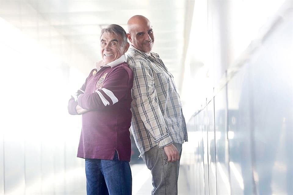 El libro de memorias de Héctor Súarez Gomís, 'Gracias, Papá: Una Historia de Amor', ya está disponible en algunas librerías.