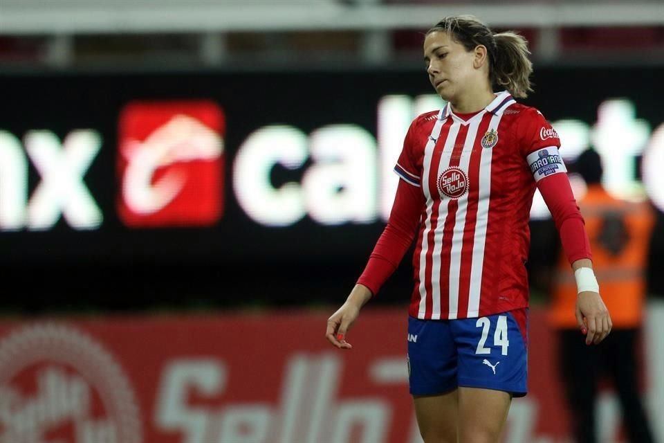 Alicia Cervantes fue la jugadora más peligrosa en el primer tiempo, incluso hizo un gol en fuera de juego.