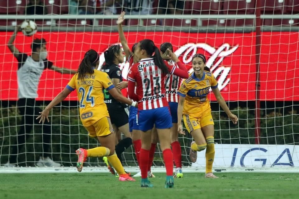 Al 95', Greta Espinoza hizo el agónico gol del triunfo de las felinas.