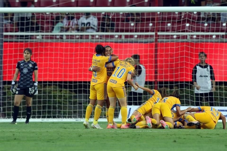 Al 95', Greta Espinoza hizo el agónico gol del triunfo de las felinas.