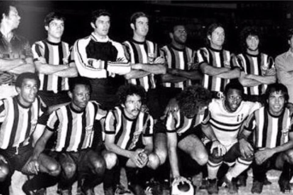 Pelé alineó en el amistoso con los Gallos Blancos de Jalisco.