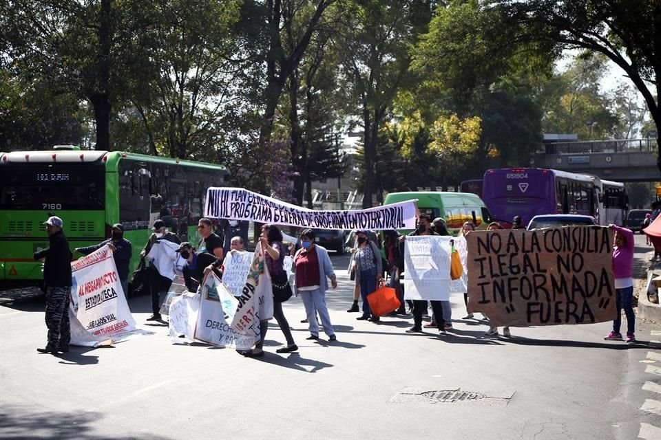 Además, los pobladores de Santa Úrsula demandan que se cancelen los megaproyectos de la Ciudad, sobre todo el planeado para el Estadio Azteca.