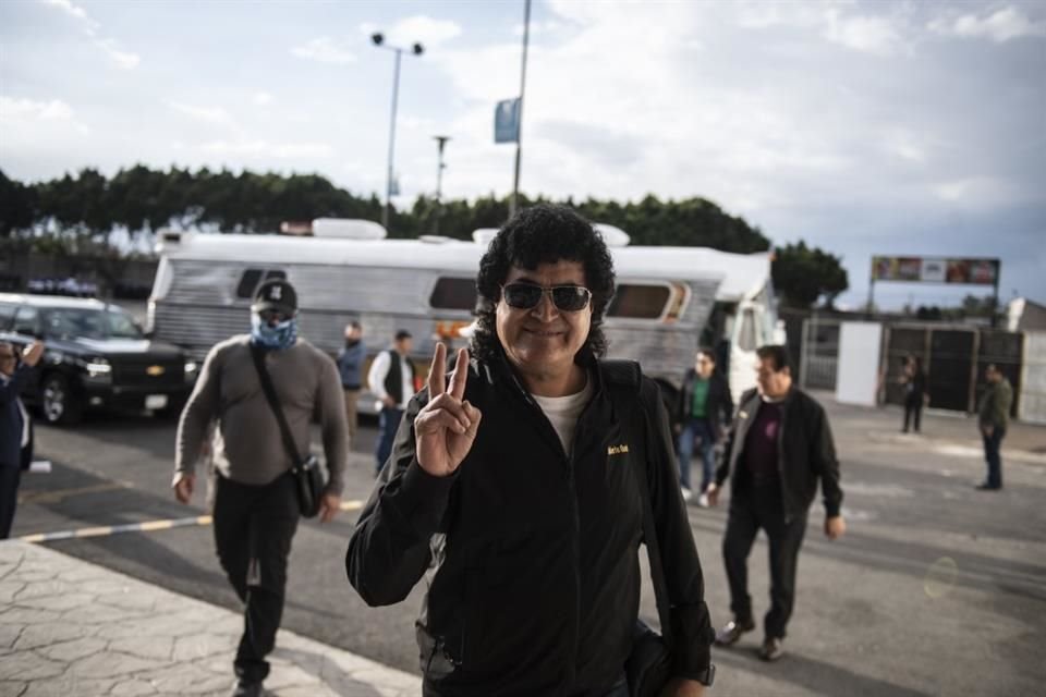 Roberto Guadarrama arribó contento al recinto ubicado al sur de la capital mexicana.