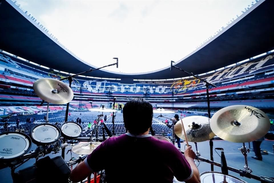 Un poco de la vista que tuvieron Los Bukis desde el escenario del Estadio Azteca.