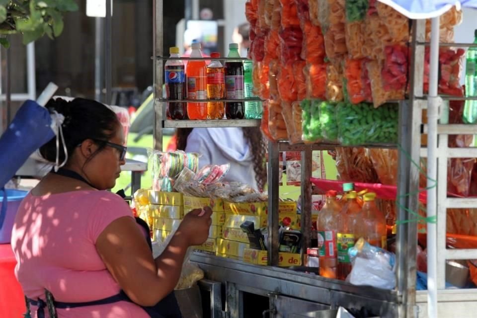 Aspecto del comercio informal en el centro de Guadalajara.