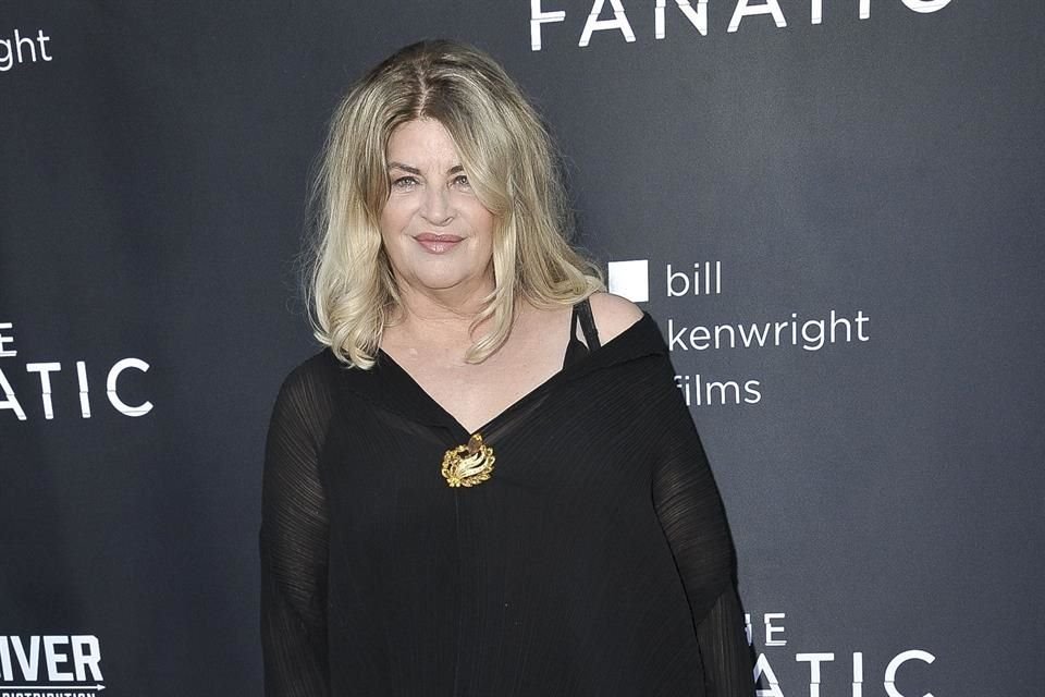 Familiares de la actriz Kirstie Alley revelaron que la estrella de 'Mira Quién Habla' murió por cáncer de colon.