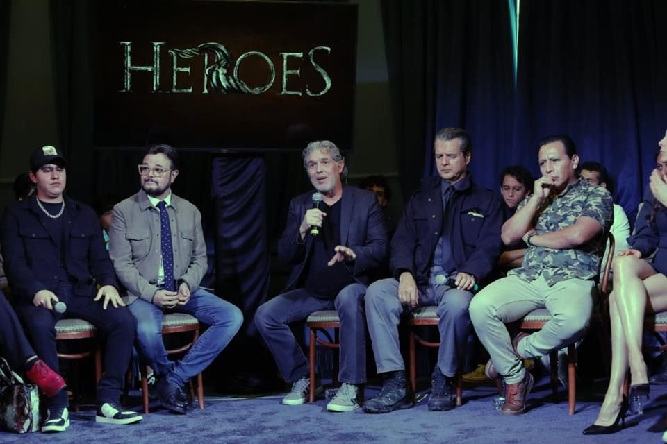 El director Ricardo Arnaiz y los actores Plutarco Haza, Gerardo Taracena y Silverio Palacios filmarán 'Héroes' con toda la voluntad.