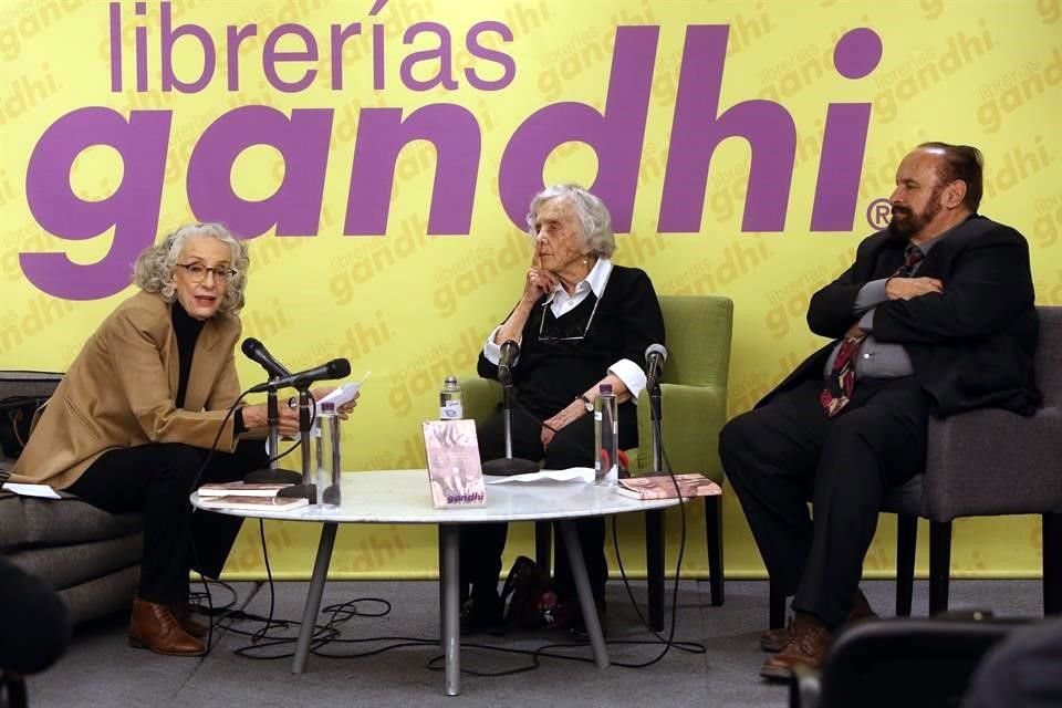 Marta Lamas, Elena Poniatowska y Julio Solórzano participaron en la presentación del libro de Alaíde Foppa.