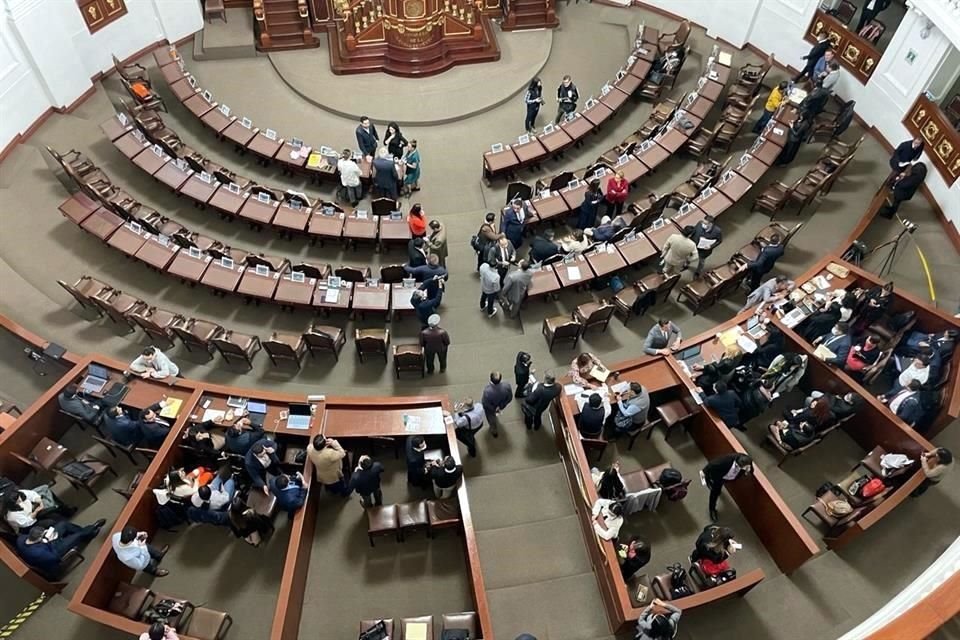 Pese a que la asistencia se tomó alrededor de las 10:30 horas, sólo se pudieron contar 23 asistencias de diputados, la mayoría del grupo parlamentario de Morena.