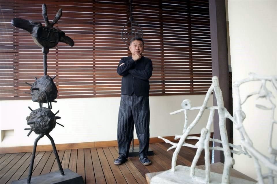 Sus obras, dice Sergio Hernández, 'pueden venir de un cuento, de una novela, de música de Bach o música de las bandas de mi pueblo, o de los rescoldos de la cocina de carrizos de mi abuela'.