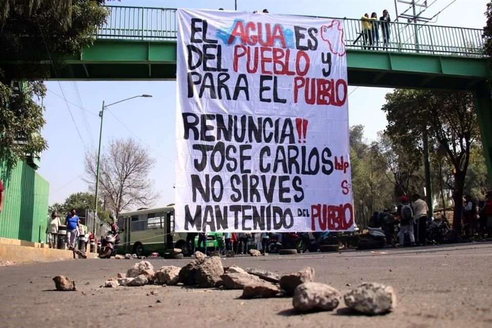 'Son obras, como lo hemos explicado, de drenaje y de saneamiento, pero si el pueblo no quiere esas obras, nada se va a forzar, nada va a ser de manera de imposición', puntualizó Sheinbaum.