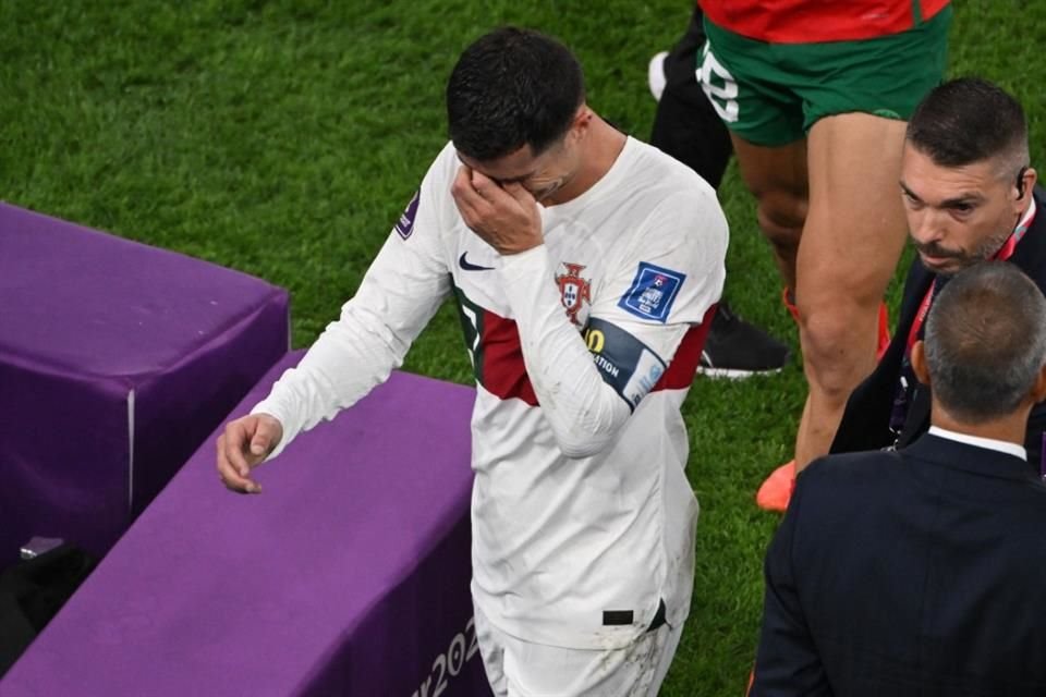 Ronaldo se fue directo al túnel al terminar el partido, visiblemente afectado por la derrota.