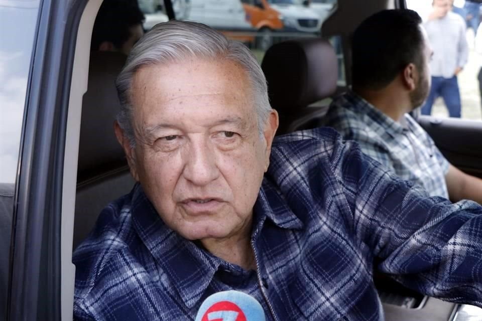 AMLO señaló su simpatía por Pedro Castillo al destacar que es un maestro de un pueblo de la sierra y no un 'fifí'.