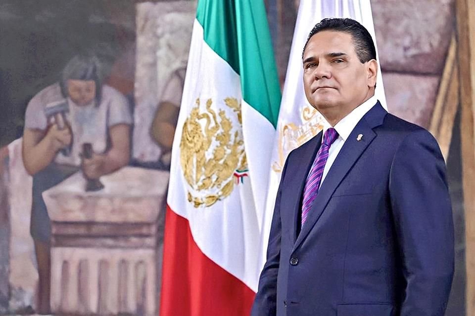 Rumbo a las elecciones del 2024, el ex Gobernador de Michoacán, Silvano Aureoles dijo ser el ideal para abanderar la coalición Va por México y obtener votos de un sector que apoya a Morena.