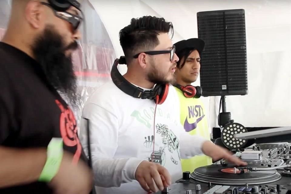 El ambiente lo pondrán diversos DJ que serán parte del evento, entre ellos DJ El Trill, joven productor que también formó parte de la edición de verano, Sneaker Fever.