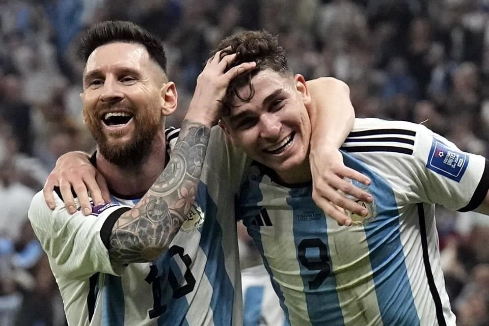 Lionel Messi y Julián Álvarez ya se han conjuntado para anotar.