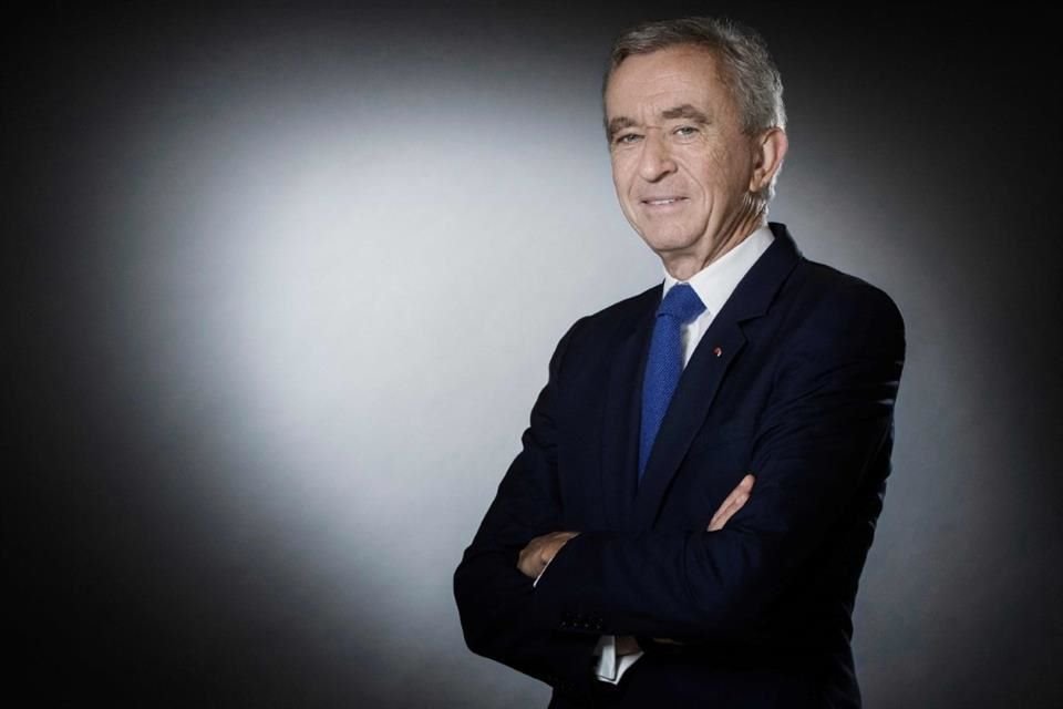 Bernard Arnault encabeza la Lista Forbes de multimillonarios.