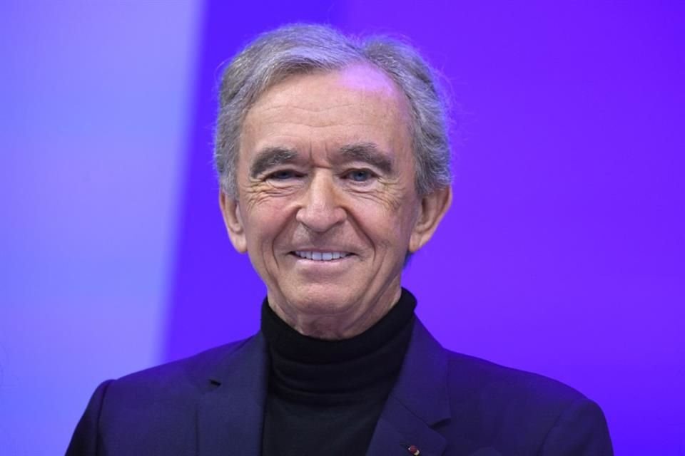 Bernard Arnault también tiene inversiones en la prensa francesa, como los diarios Les Echos y Le Parisien.