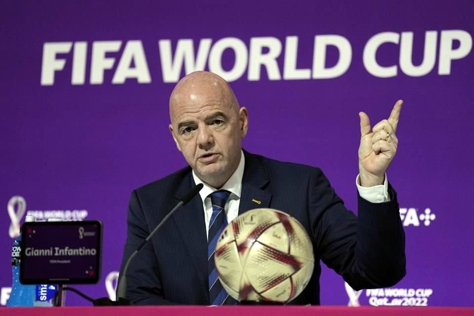 Gianni Infantino atendió a la prensa desde el Estadio Virtual en el Centro de Medios de Qatar 2022.