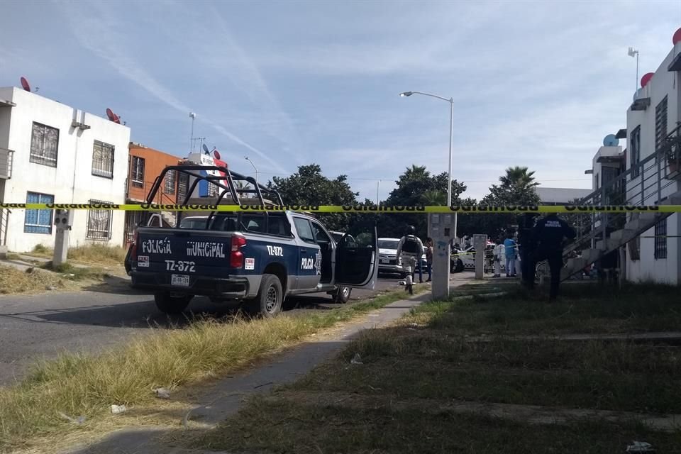 El cadáver de una mujer estrangulada fue encontrado hoy en un domicilio del Fraccionamiento Villa Fontana Aqua, en Tlajomulco.