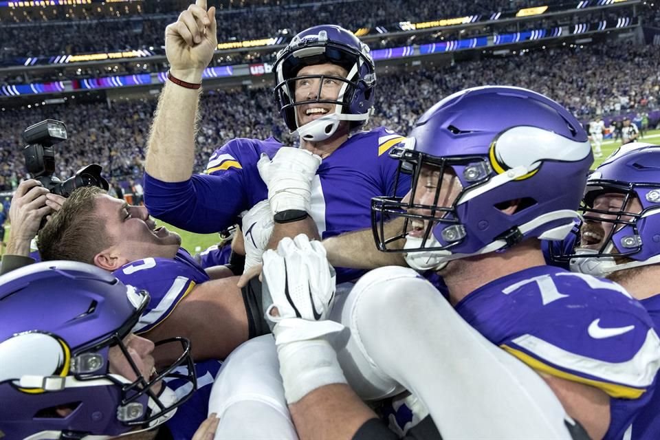 Los Vikings de Minnesota protagonizaron la mayor remontada en la historia de la NFL con una victoria de 39-36, sobre los Indianapolis Colts.