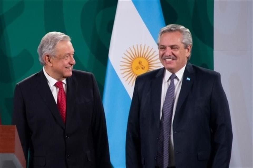 Andrés Manuel López Obrador y el Presidente argentino, Alberto Fernández, en Palacio Nacional.