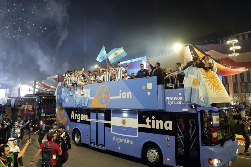 El autobús con la Selección argentina recorrió menos de un kilómetro.