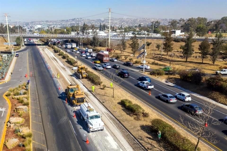 La próxima semana, el carril central de la carretera Chapala será intervenido en el sentido de Periférico hacia el Aeropuerto.