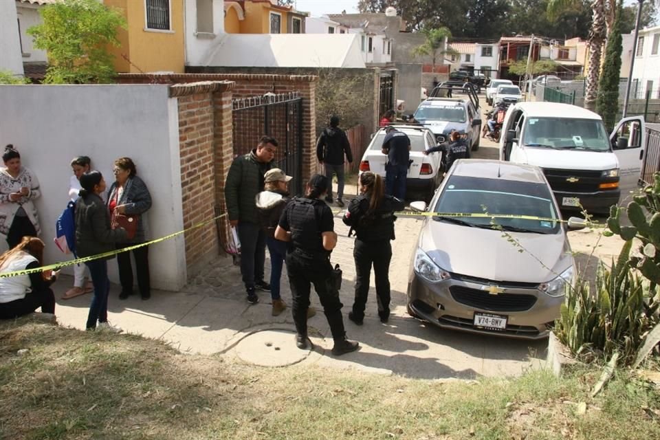 Dos hombres fueron asesinados en una casa de la calle Laguna Madre y Morelos, en el Fraccionamiento La Arbolada en el Municipio de Tlajomulco de Zúñiga.