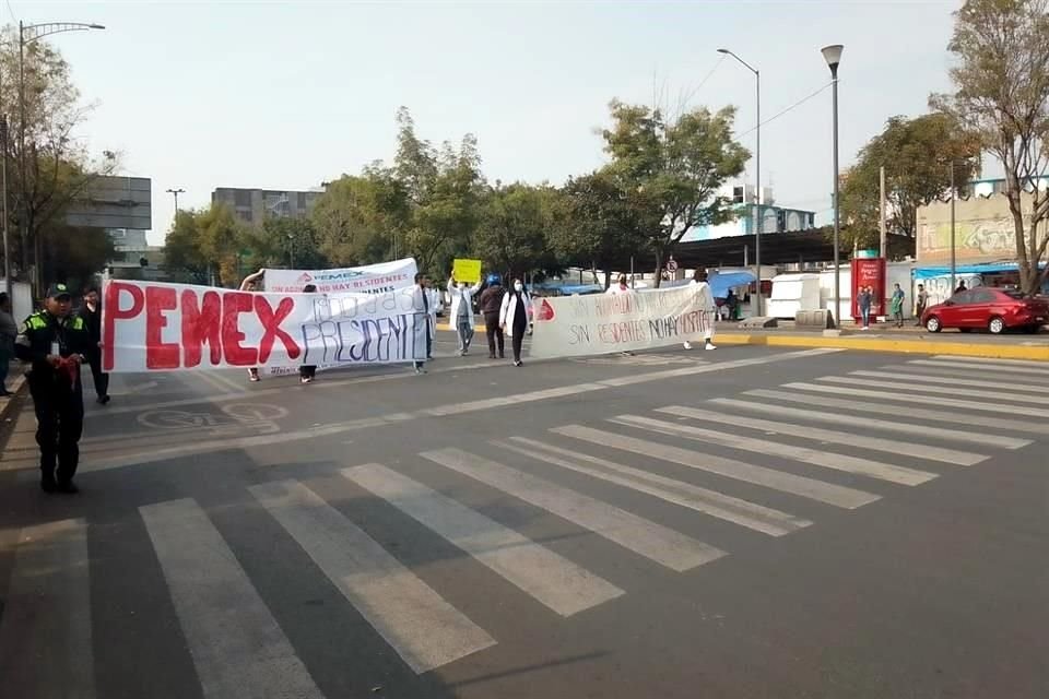 Médicos residentes protestaron en la CDMX.