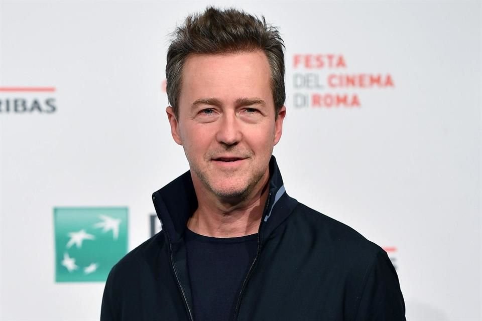 El actor Edward Norton cuenta que sólo acepta proyectos que no salgan de su cabeza y no lo dejen descansar.