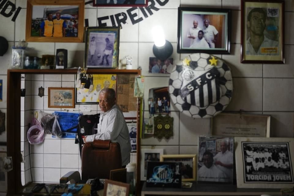 Didi cuenta que le cortó el pelo a Pelé durante más de 60 años.