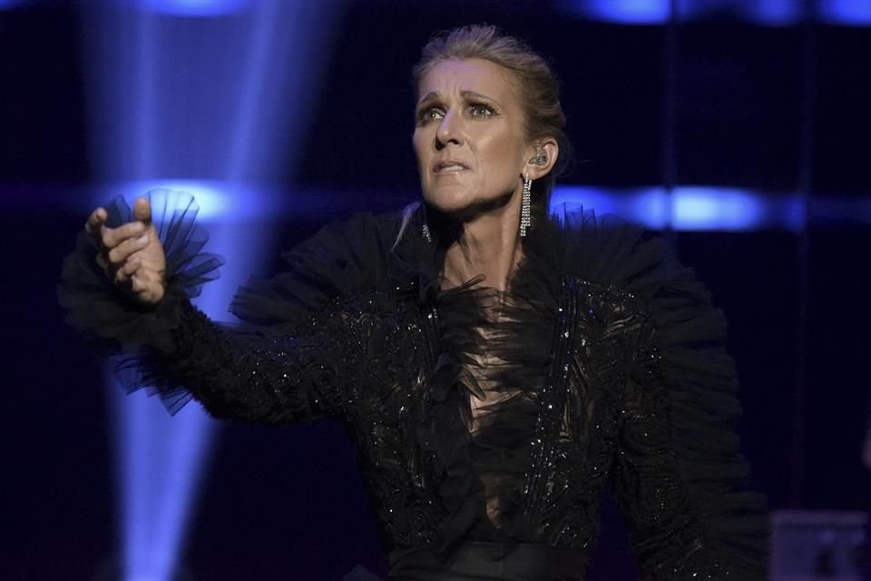 La cantante Céline Dion no fue tomada en cuenta para formar parte de la lista de los 200 Mejores Cantantes de Todos los Tiempos.