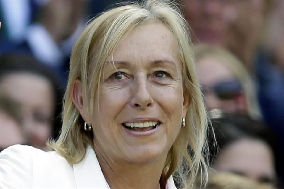 La ex tenista Martina Navratilova anunció que fue diagnosticada con cáncer de garganta y de mama.