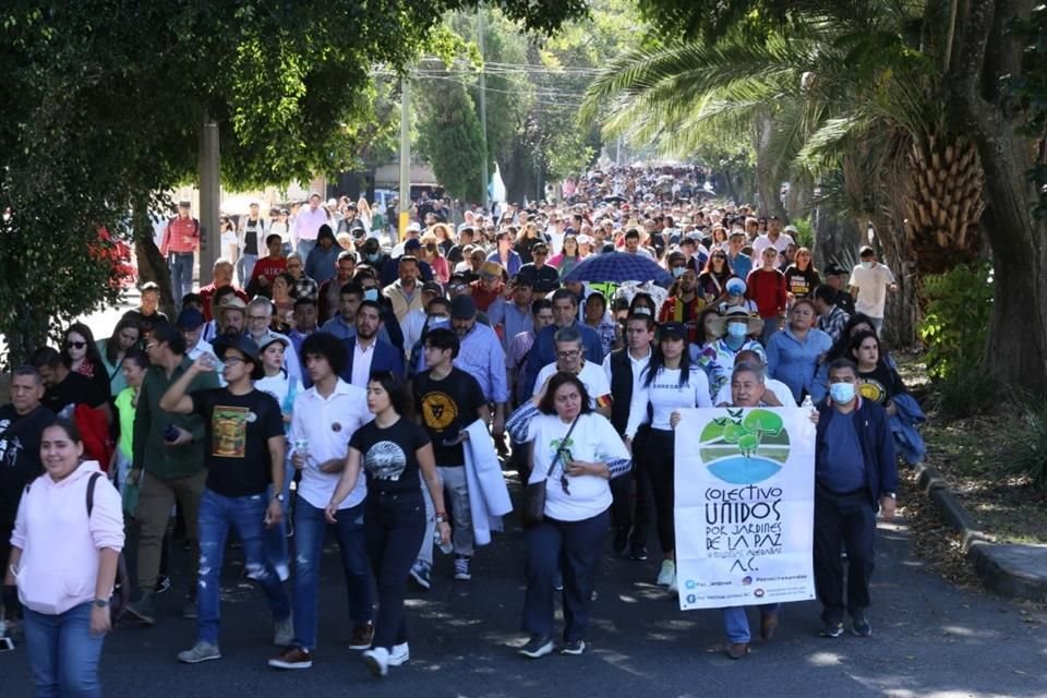 Al concluir la marcha los manifestantes partieron hacia Puente Grande.