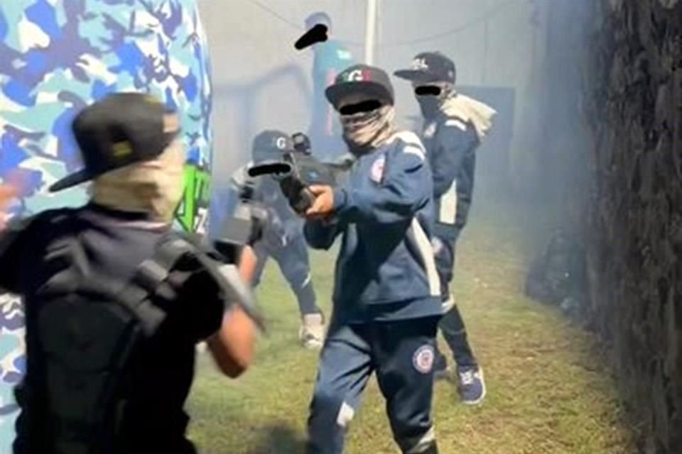 La fiesta era infantil y algunos portaban el uniforme de La Máquina.