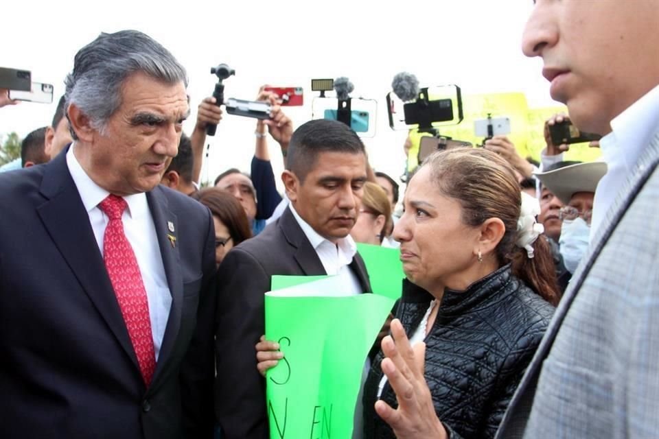 Adriana Lucio denunció ante el Gobernador Américo Villarreal ser víctima de persecución por parte del Alcalde de Ocampo, Tamaulipas.