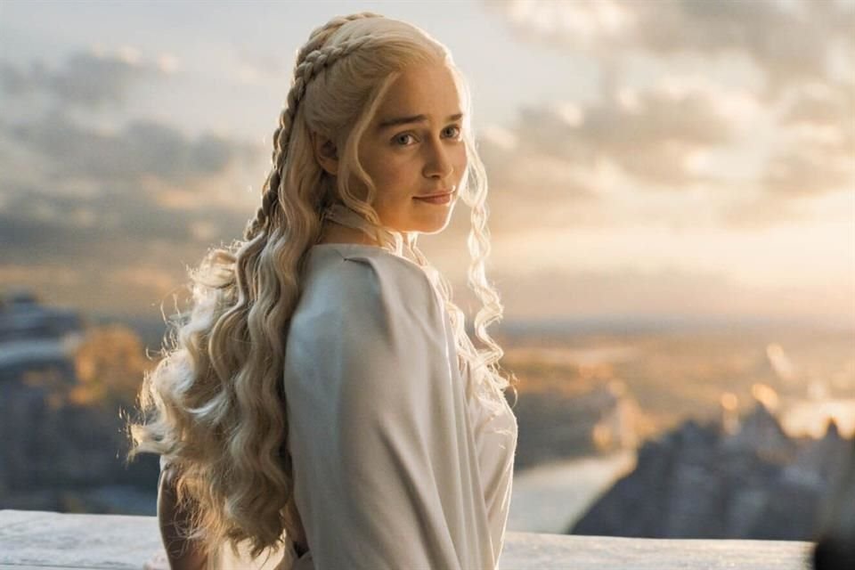 Uno de los spin-offs propuestos de Game of Thrones, llamado 10,000 Ships, ya tiene a la guionista que le dará forma al proyecto.